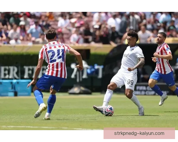 南美足球球员整体表现稳定，备受各大俱乐部关注